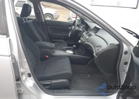 2011 Honda Accord 2.4 Lx z USA, uszkodzony, nr VIN 1HGCP2F38BA143590